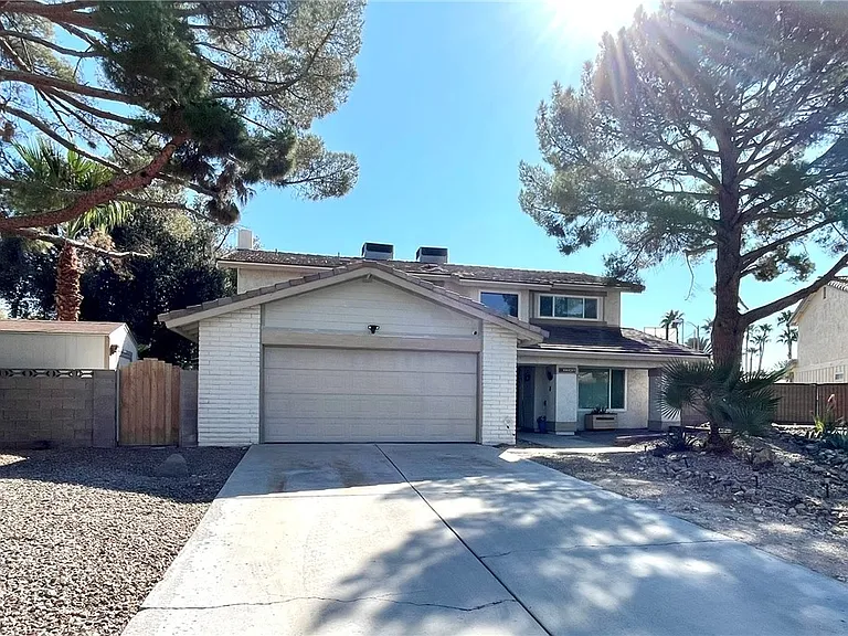 2246 Windsor Dr — Photo 52