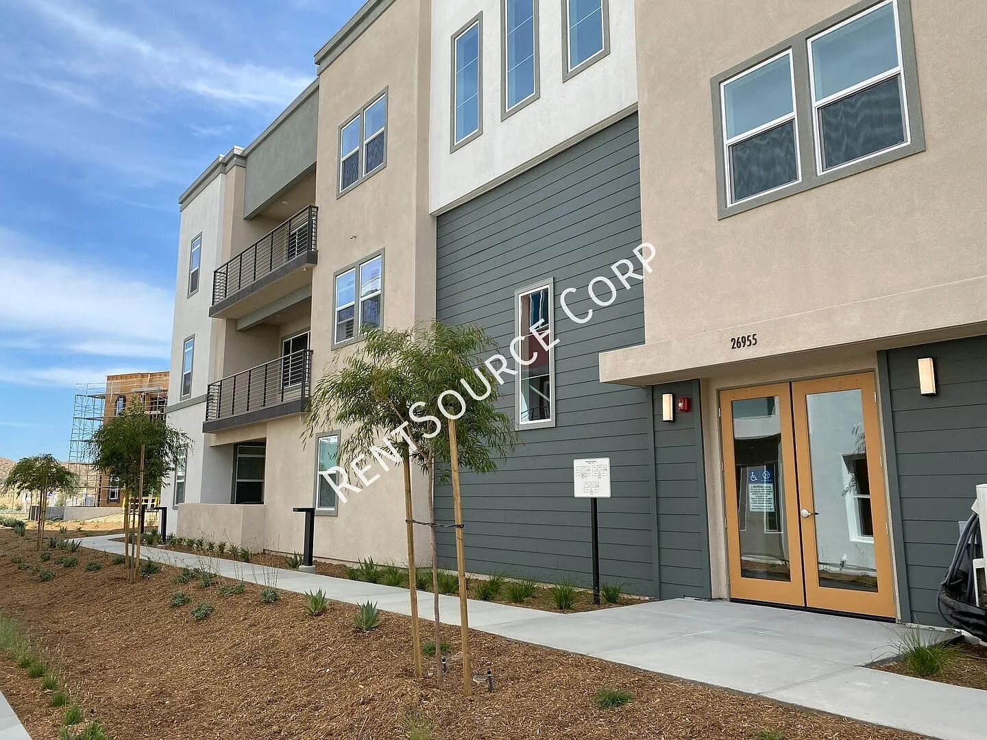 3 Bedroom 2 Bathroom Condo with Solar in Valencia — Photo 1