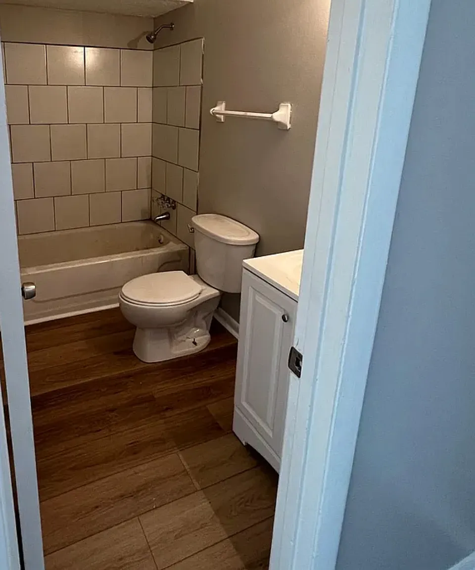 2 bed, 1.5 bath, 1050 sqft, $1,750 — Photo 3