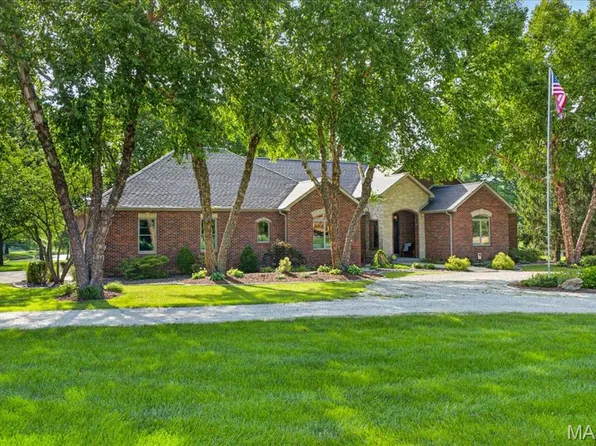 520 Schlueter Germaine Rd, Belleville, IL 62220