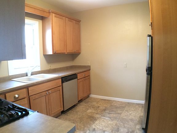 3rd image of 220 S 1st Ave
