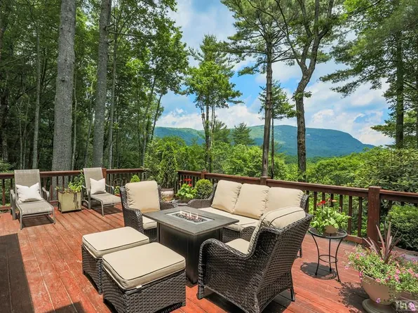 104 Home Lane, Sapphire, NC 28774