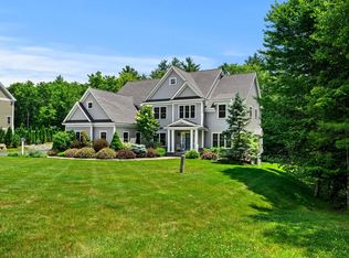 32 Settlers Court, Bedford, NH 03110