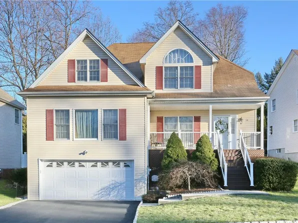 14 Sgt Ingram Court, Pearl River, NY 10965