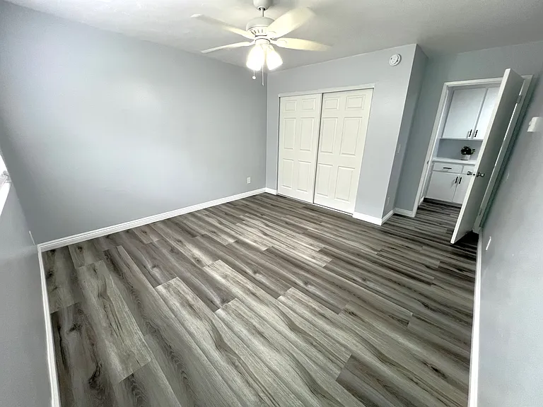 Vista Hills Apartments — Photo 5
