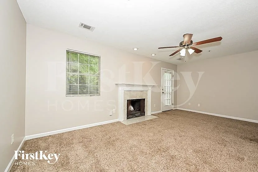 2 bed, 2.5 bath, 1015 sqft, $1,850 — Photo 2