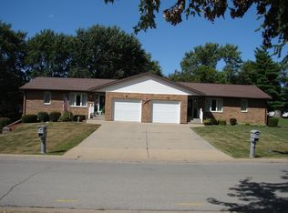 204 W Thompson St, New London, IA 52645