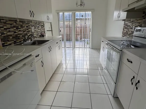 21215 NE 9th Ct APT 4, Miami, FL 33179
