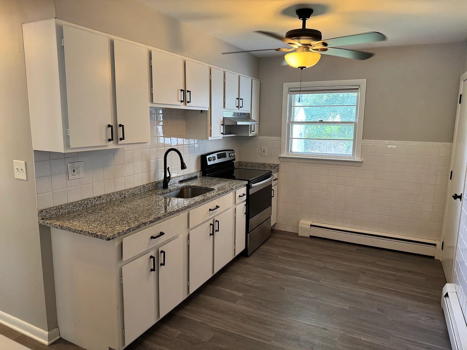 2 bed, $1,950 — Photo 2