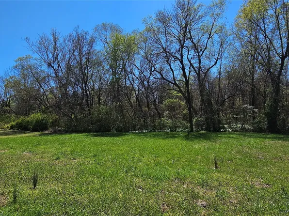 9 Coon Creek Dr, Eufaula, OK 74432