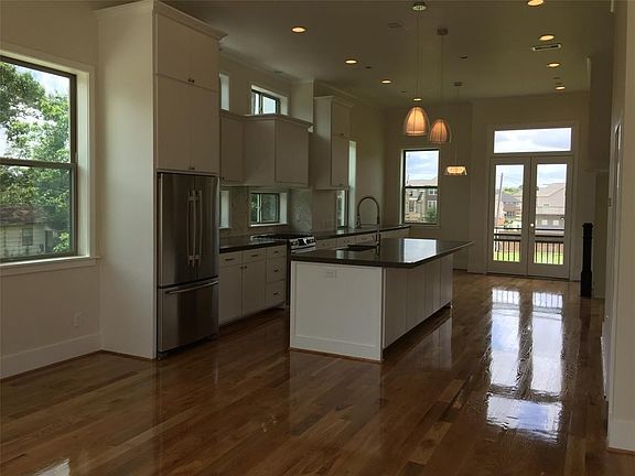 3rd image of 3507 Facundo St #B