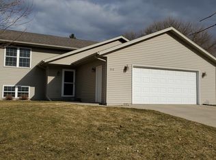 2118 Golfview Ln, Onalaska, WI 54650