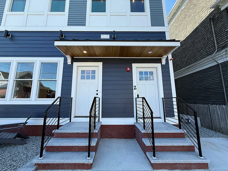 2 Beach Rd — Photo 20