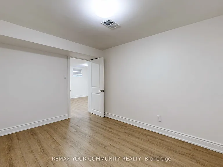 135 Searle Ave — Photo 37
