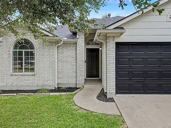 2nd image of 15303 Faircrest Ct