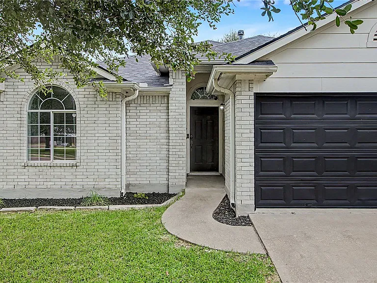 15303 Faircrest Ct — Photo 2