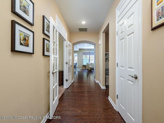 4th image of 34 Aylesford Ln