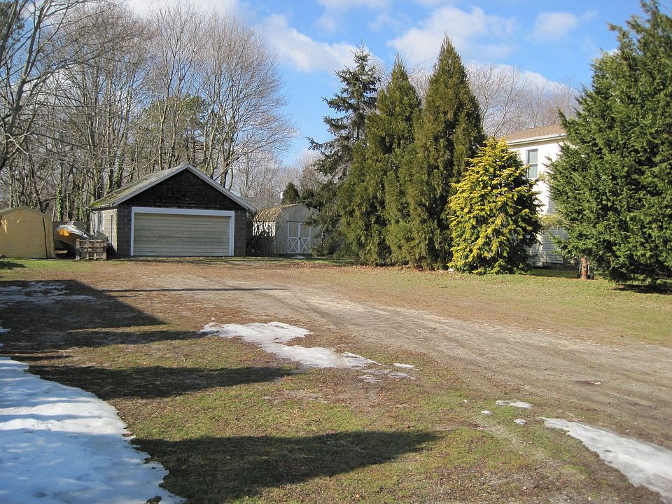 1st image of 11 Lakeview Ct