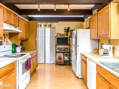 7950 Ascot St, Anchorage, AK, 99502