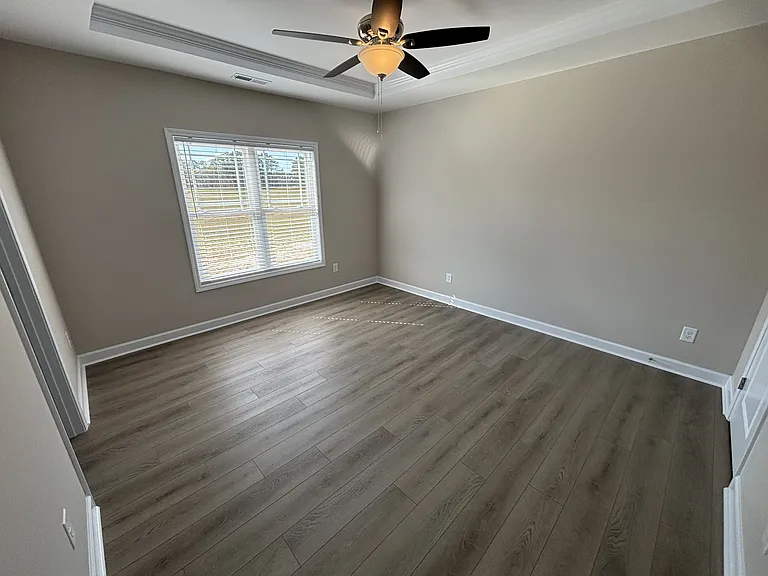 103 Godwin Dr — Photo 4