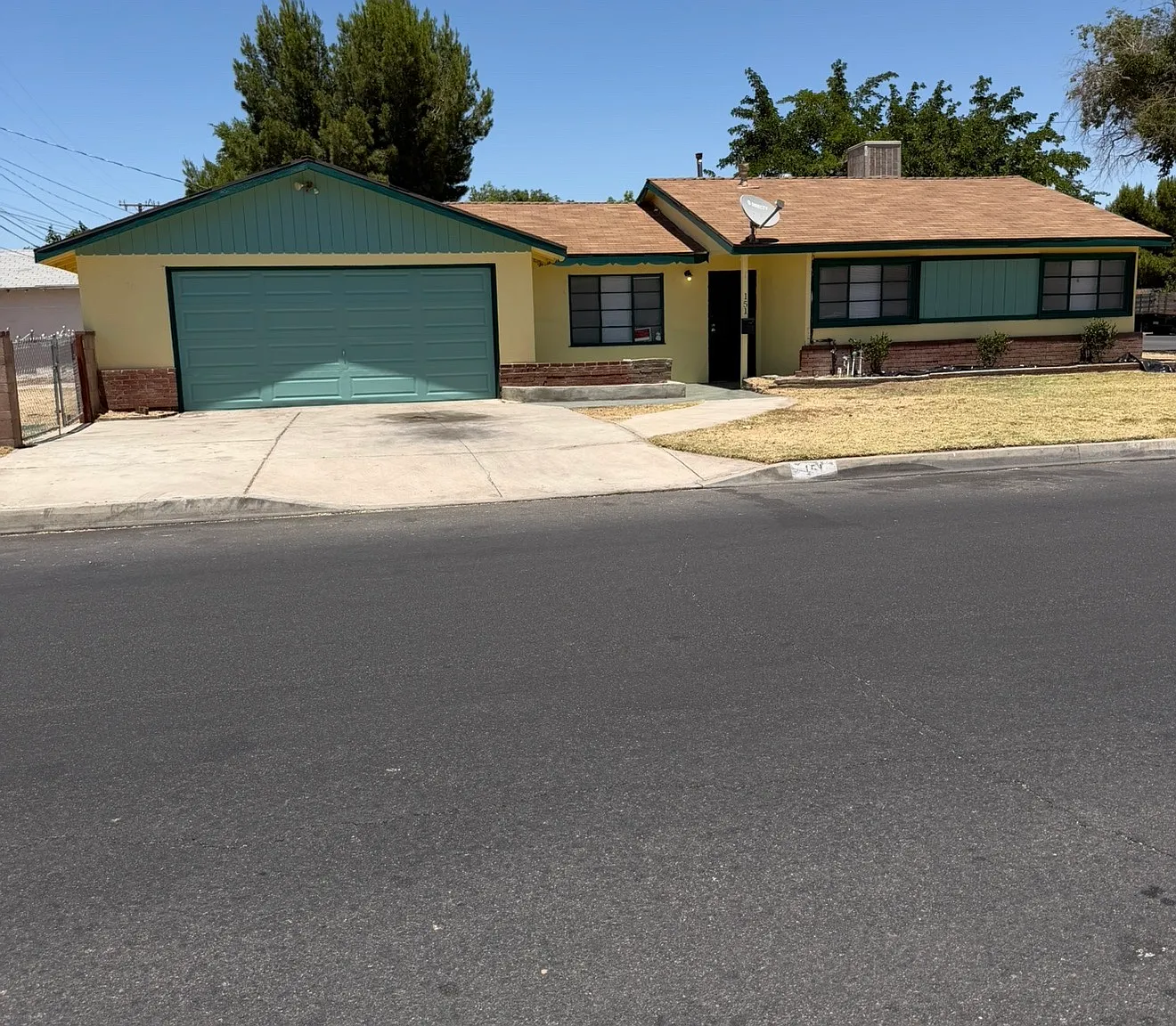 3 bed, 1004 sqft, $2,395 — Photo 1