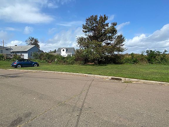4th image of 79 Bradford Ave