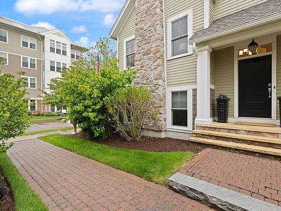 2nd image of 44 Stonehaven Dr