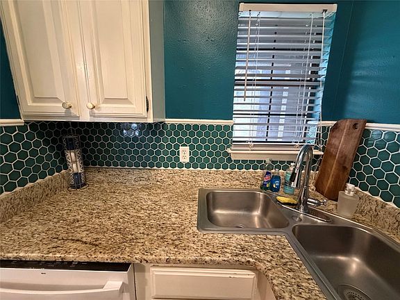 5th image of 2509 Pearl St APT 7