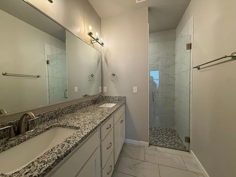 1138 N Blackwelder Ave #1 — Photo 10