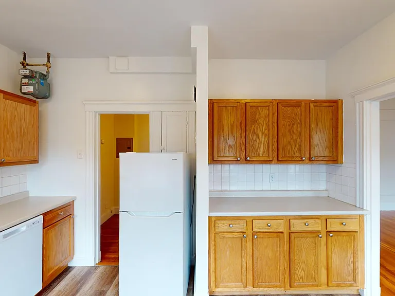 70 Chiswick Rd #1 — Photo 2
