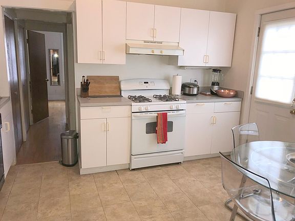 2nd image of 60.5 Sacramento St #2
