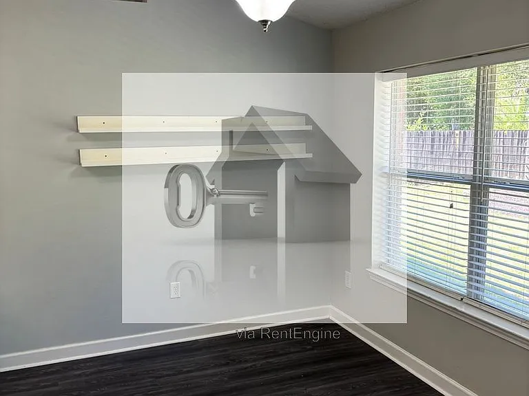 1068 Joaquin Rd — Photo 6