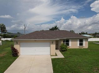 1109 NE 2nd Pl, Cape Coral, FL 33909