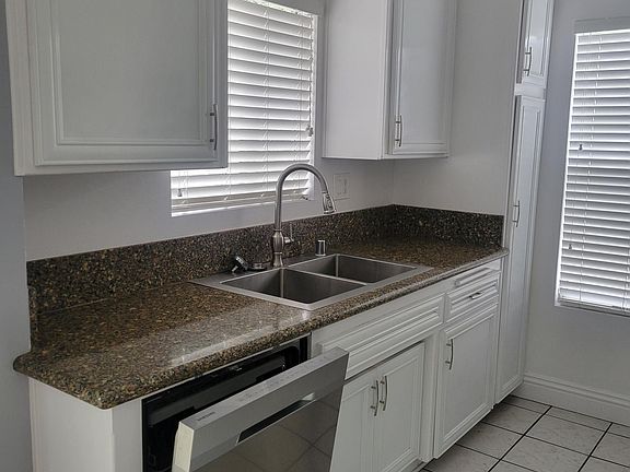 4th image of 2451 Purdue Ave APT 8