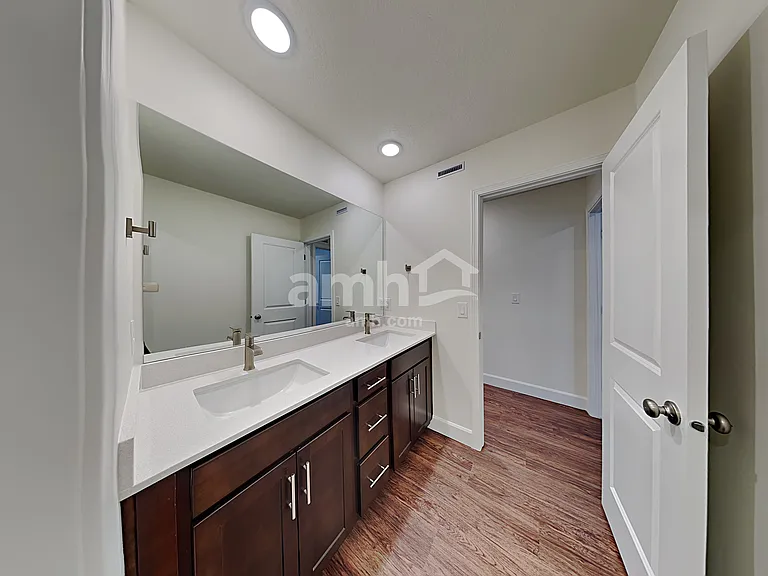 11031 S Kitty Hawk Rd — Photo 16