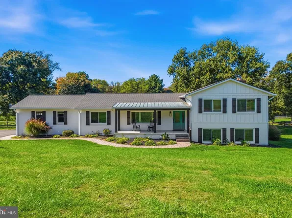 4006 Latham Dr, Haymarket, VA 20169