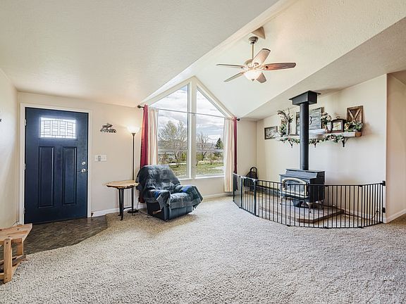 5th image of 106 Tomera Ranch Rd