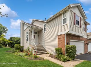 6530 Waverly Ct, Willowbrook, IL 60527