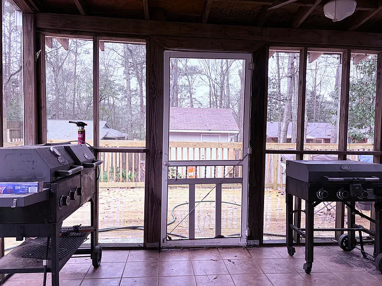 541 Heritage Ct — Photo 8