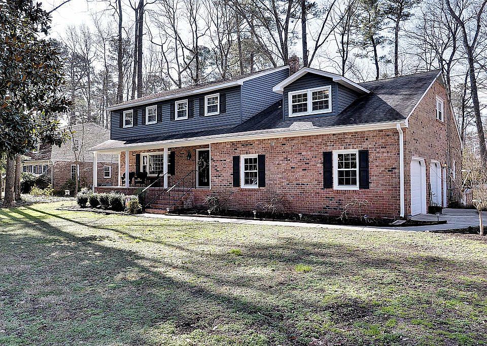 Side Load 2 Car Garage