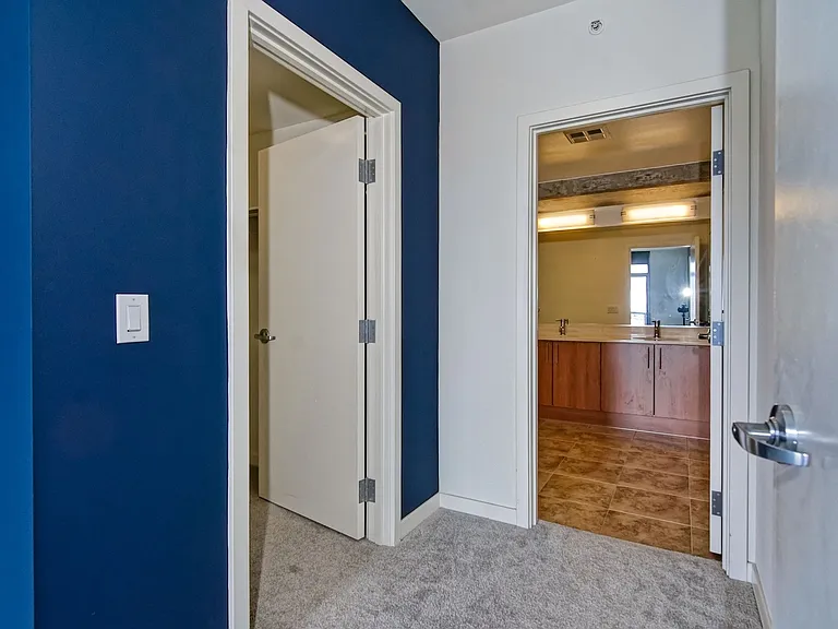 800 The Mark Ln #1807 — Photo 15