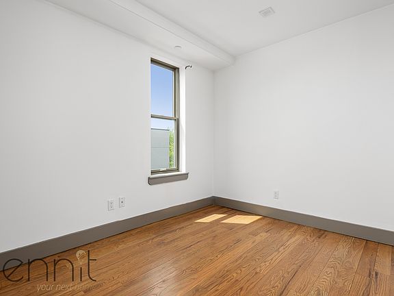 3rd image of 1443 Lincoln Pl #Penthouse