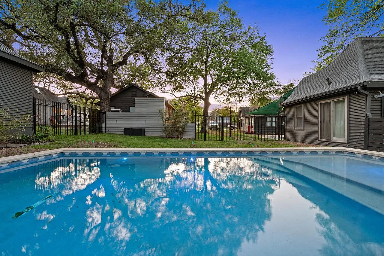 1 bed, 1.0 bath, 600 sqft, $3,100 — Photo 2