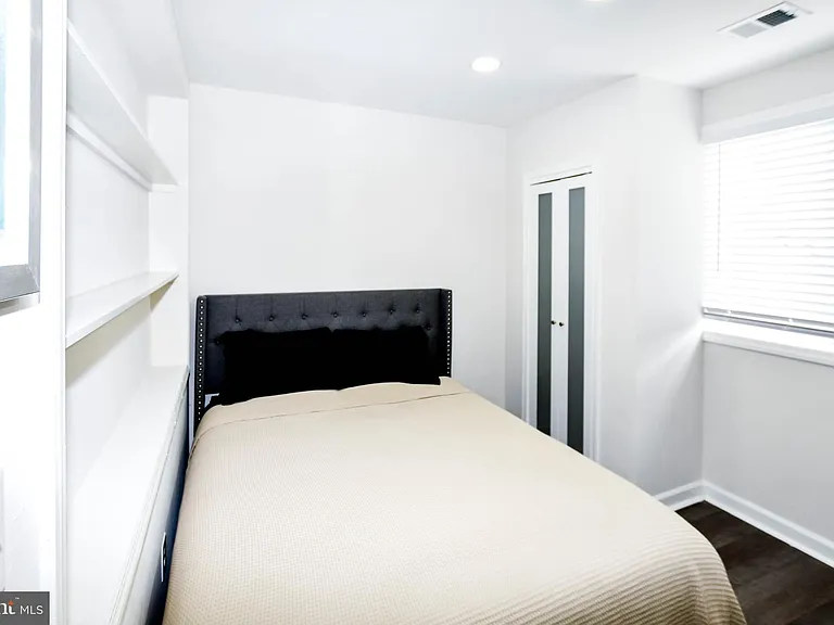554 Newcomb St SE #4 — Photo 14