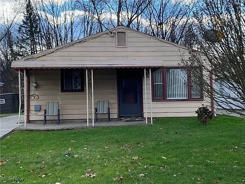 2929 Roy St Photo 1