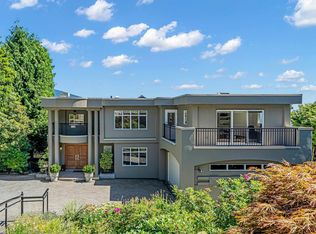 574 Saint Andrews Pl, West Vancouver, BC V7S 1V8