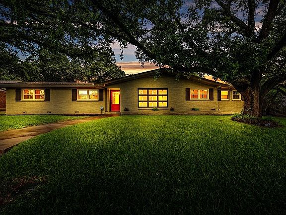2nd image of 2216 Wooded Acres Dr