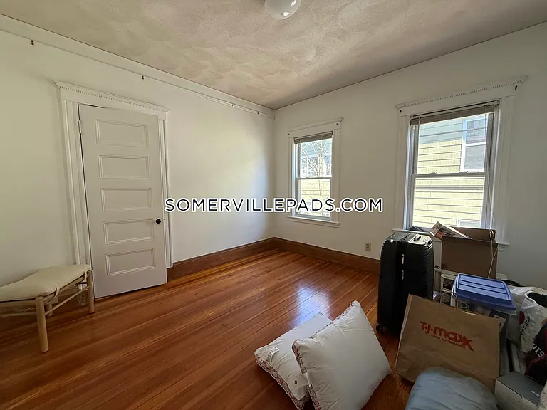 10 Dickson St — Photo 16
