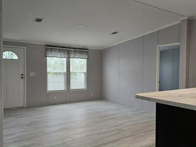 3 bed, 2.0 bath, 1120 sqft, $1,715 — Photo 3