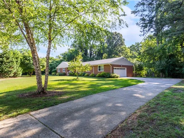 5152 N Harbor Rd, Suffolk, VA 23435